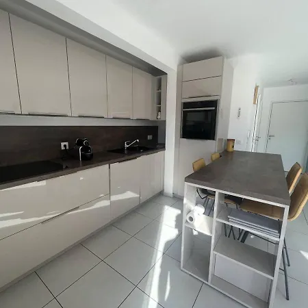 Apartament T3 Climatise Avec Terrasse A - Ideal Pour 4-5 Personnes, Proche Du Vieux Port - Fr-1-770-4 La Ciotat